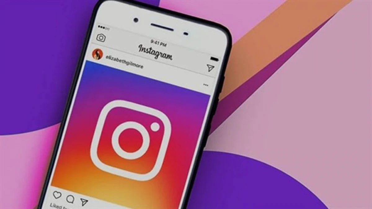 Tìm kiếm ảnh đã lưu trên Instagram