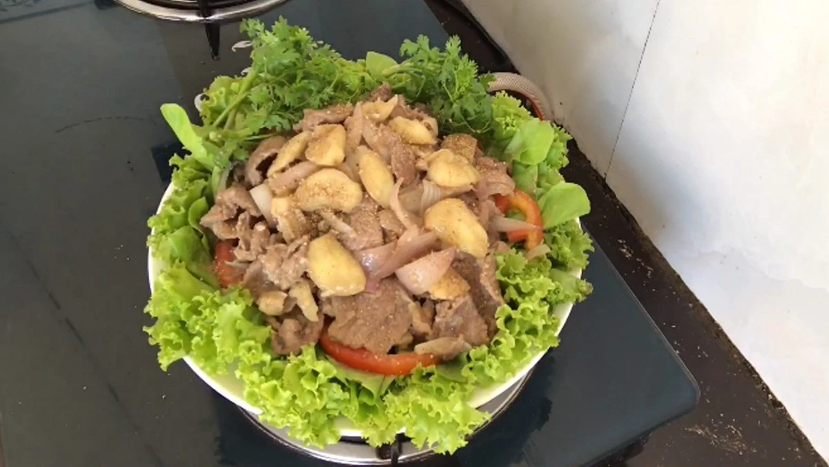 mon-bo-xao-hanh-toi-ngon