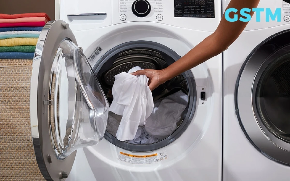 Phơi quần áo trong bóng râm giúp giữ màu lâu hơn