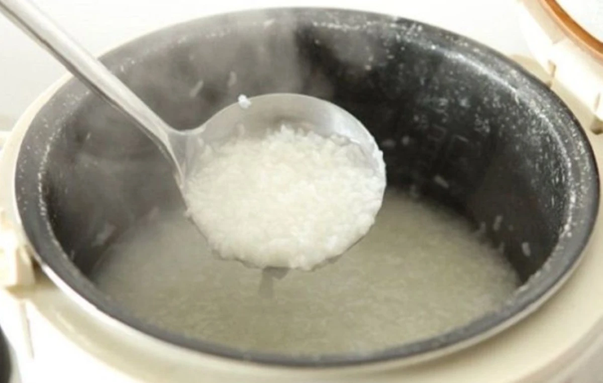 Mẹo nấu cháo ngon bằng nồi cơm điện tiết kiệm thời gian