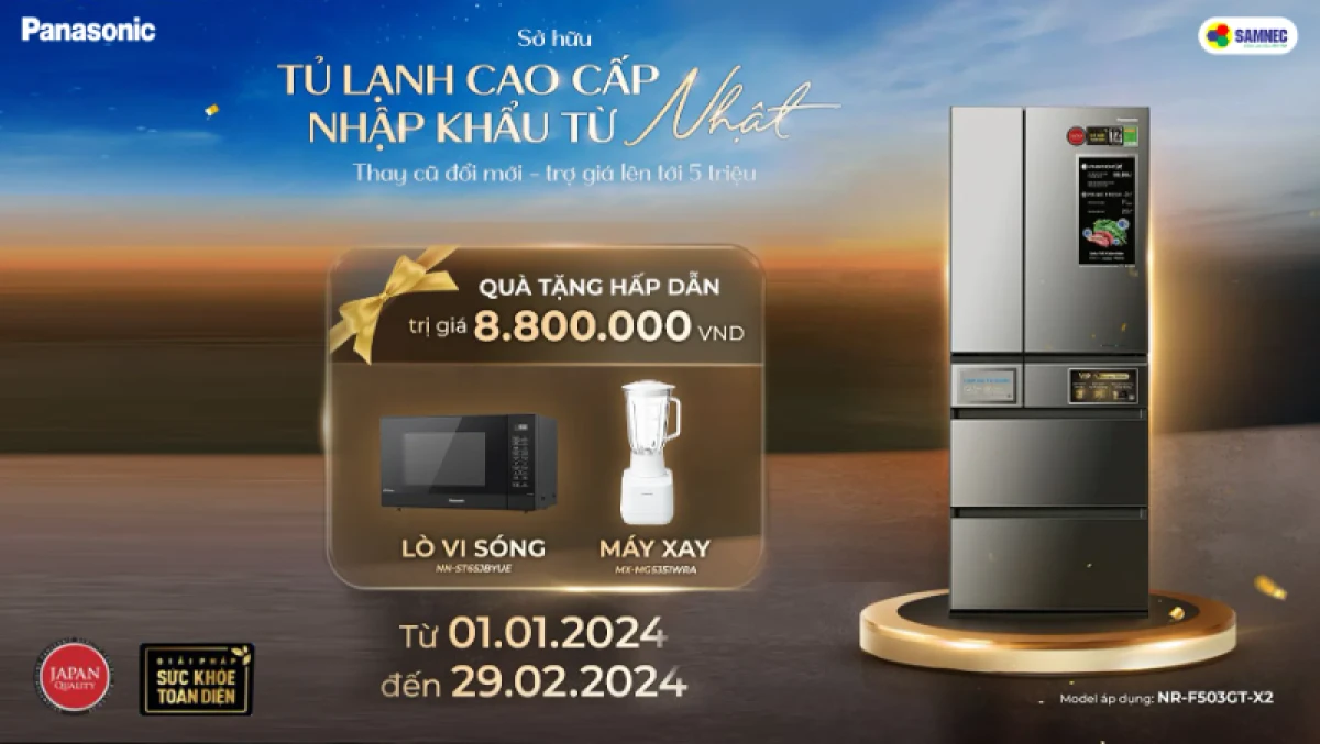 Khách hàng mua tủ lạnh 2 cánh trong chương trình khuyến mãi