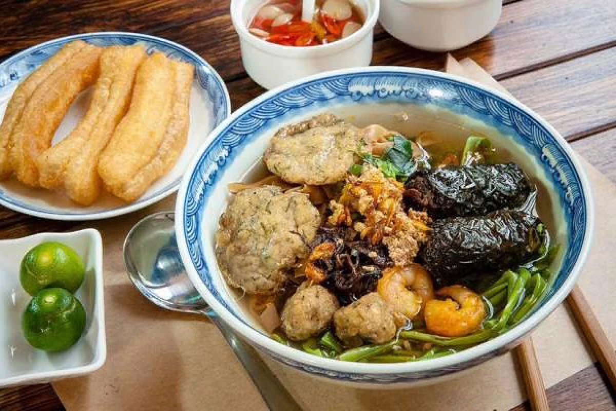 Nguyên liệu chuẩn cho món bánh đa cua Hải Phòng