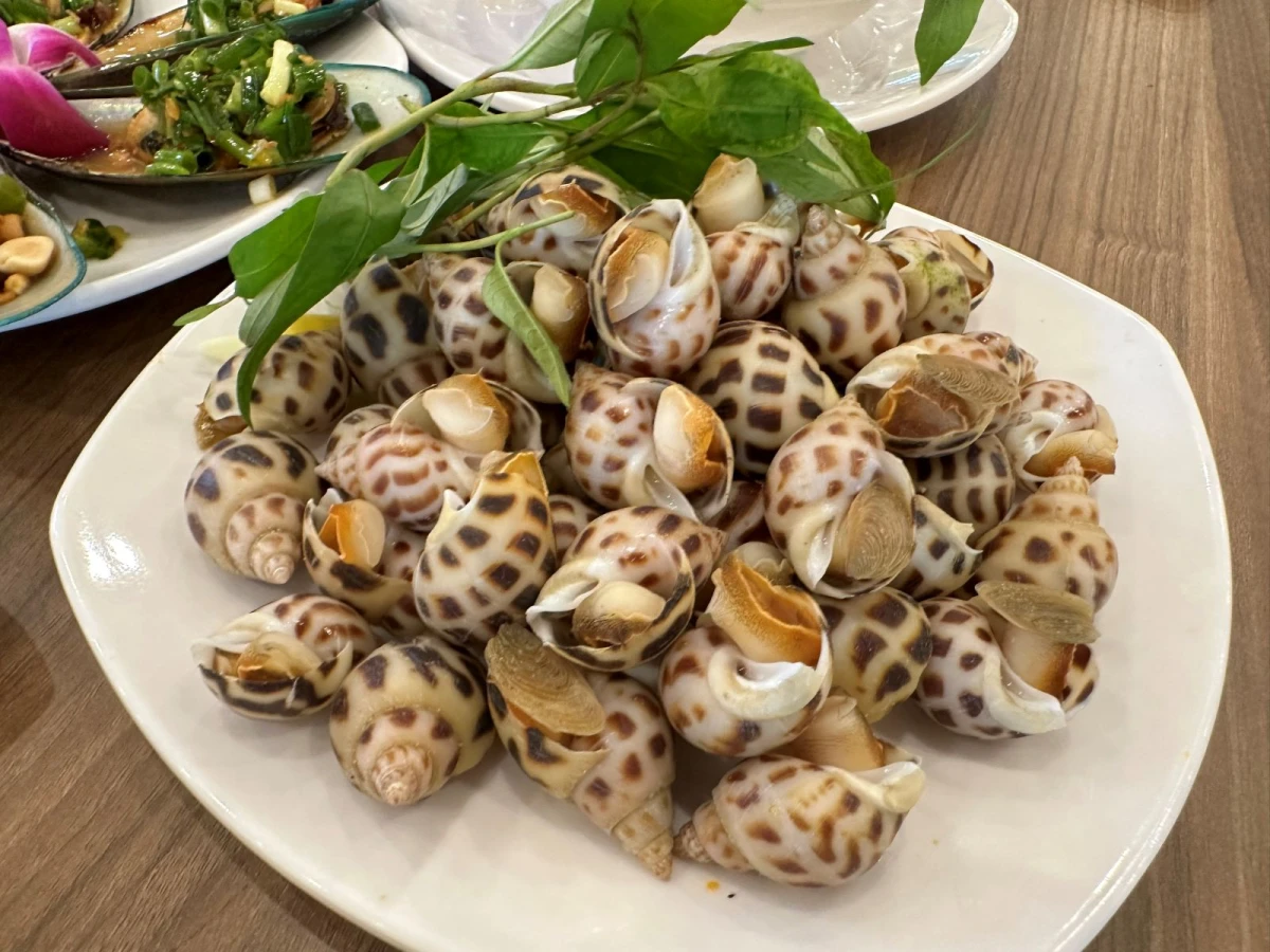 Nước chấm ốc thơm ngon sẵn sàng thưởng thức