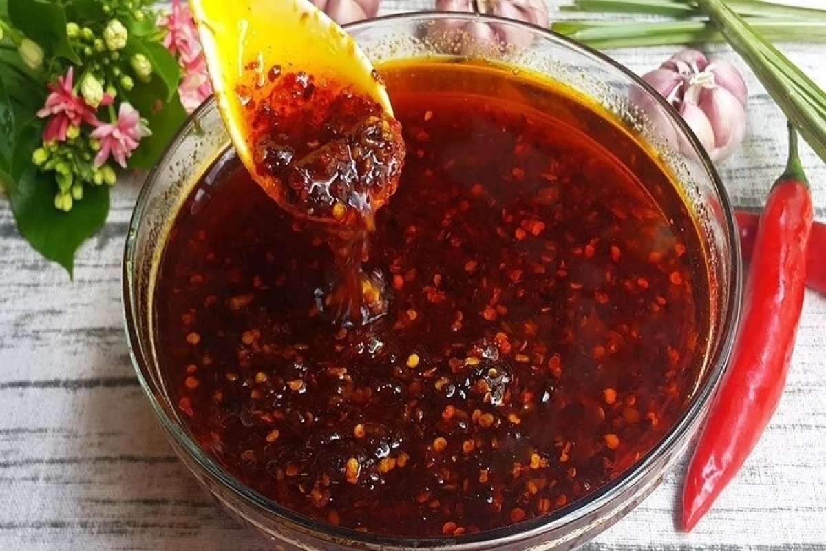 Nguyên liệu chuẩn bị làm nước sốt bánh tráng trộn