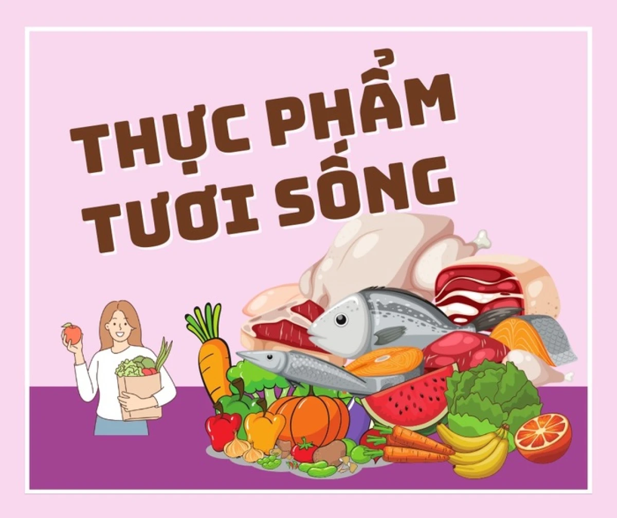Người phụ nữ Việt Nam cân nhắc lựa chọn giữa nhiều loại thực phẩm tươi sống