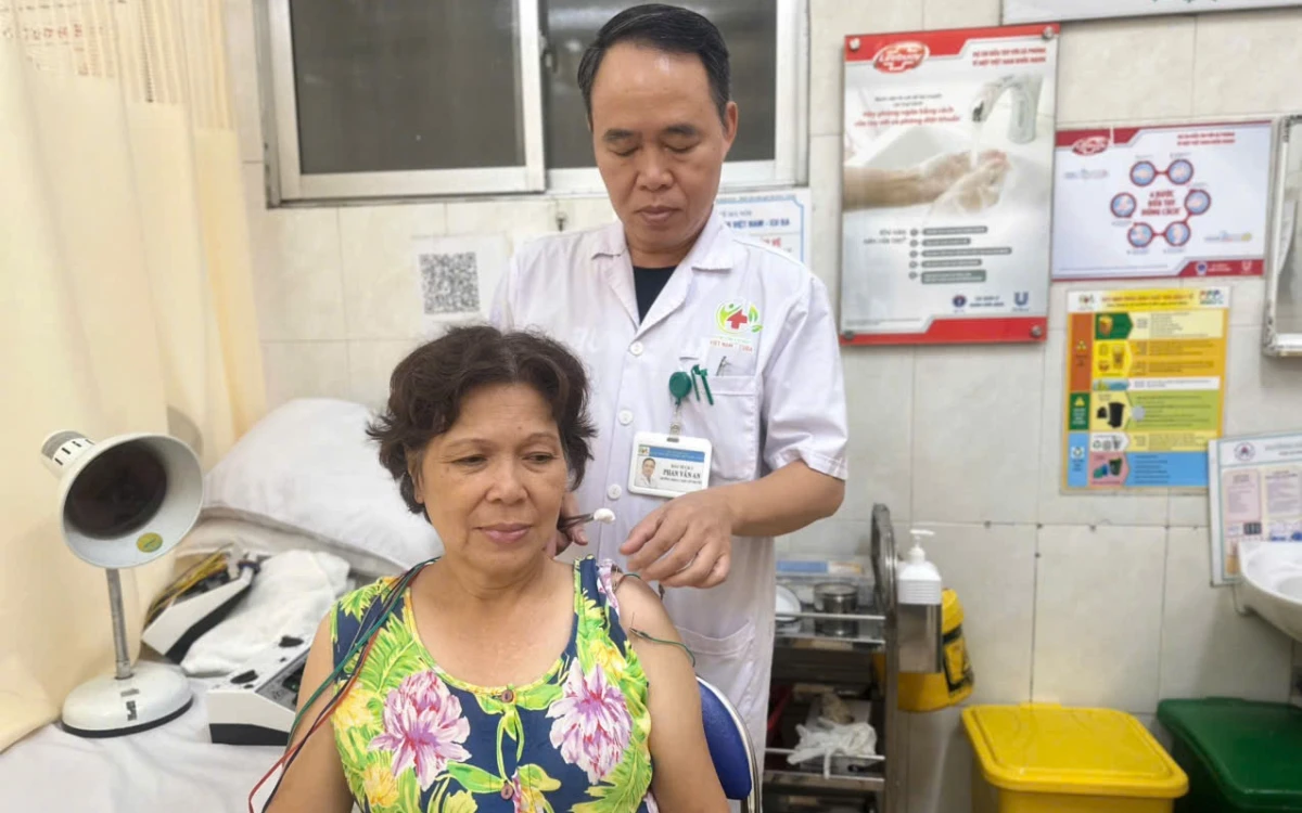Hành trình chữa bệnh hiện đại gắn liền với điều trị y học và chăm sóc tinh thần