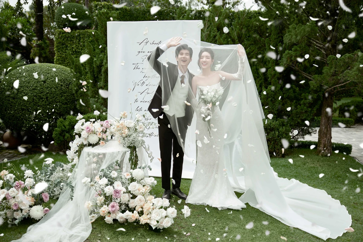 Váy cưới tối giản tinh tế phong cách châu Âu