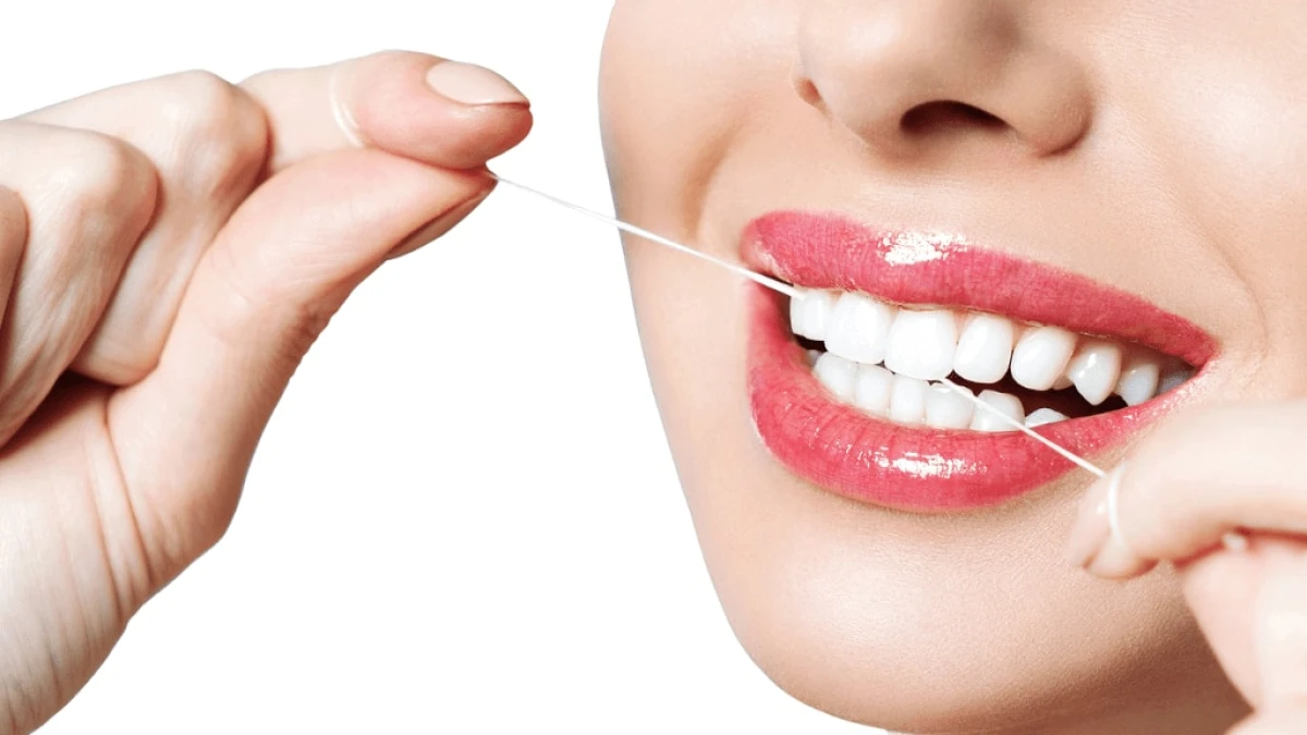 Cách dùng chỉ nha khoa trong chăm sóc răng miệng an toàn và hiệu quả