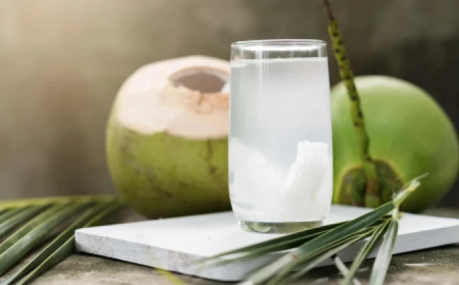 Nước dừa bao nhiêu calo? Sự thật dinh dưỡng ít ai ngờ
