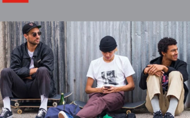 Áo thun và sức hút bền bỉ trong thời trang hiện đại