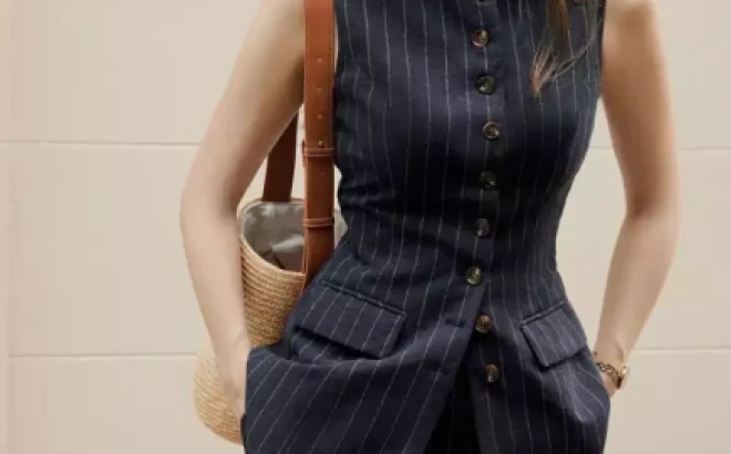 Áo crop top và sức hút bất tận trong thời trang hiện đại